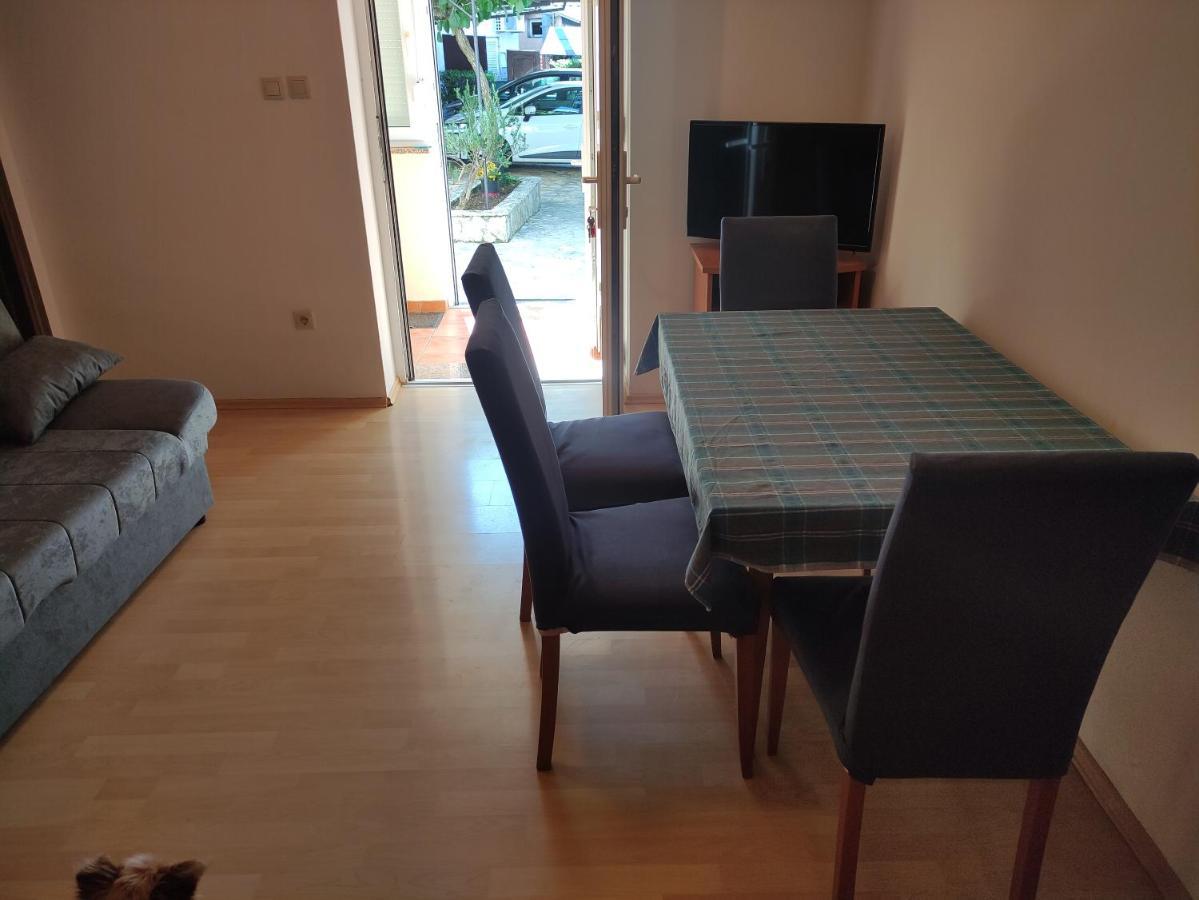פורץ Apartment Valenta מראה חיצוני תמונה